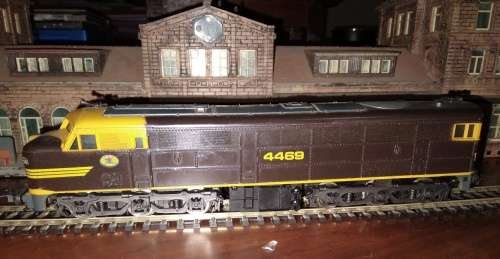 Lima Australian Alco Class 44 Dissel Co-Co Locomotive - NSWGR - HO Scale