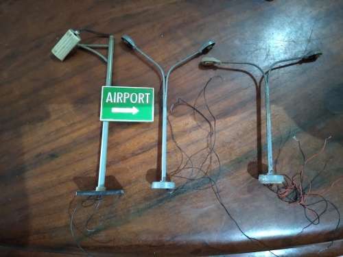 3 x Street Lights - Not Working - HO Scale