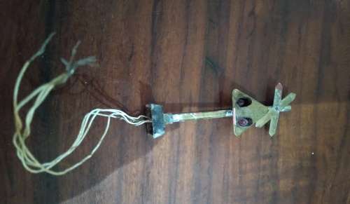 Brass Level Crossing Warning Sign - Electricaly Wired - HO Scale