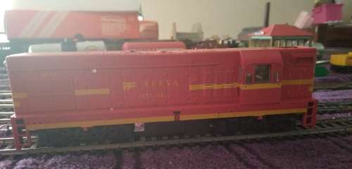 Frateschi EMD G8 Locomotive - RFFSA - HO Scale