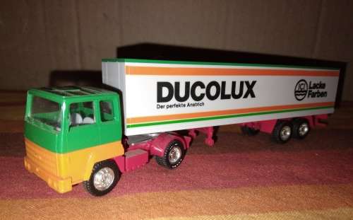 Wiking Ford Lorry - ICI Ducolux- 1/87 Scale