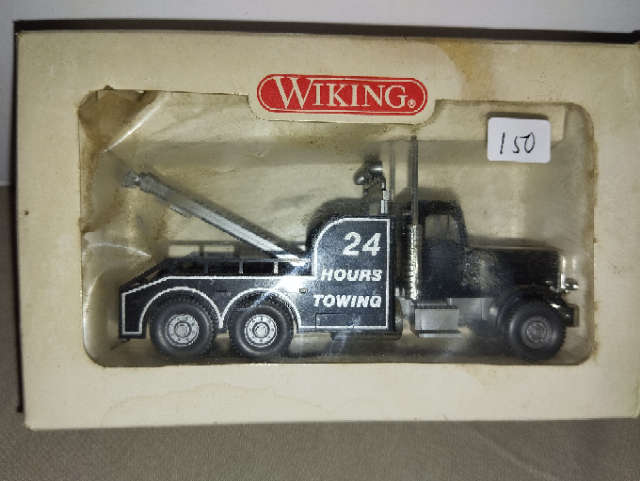 Wiking US Big Rig Tow Truck - 1/87 Scale