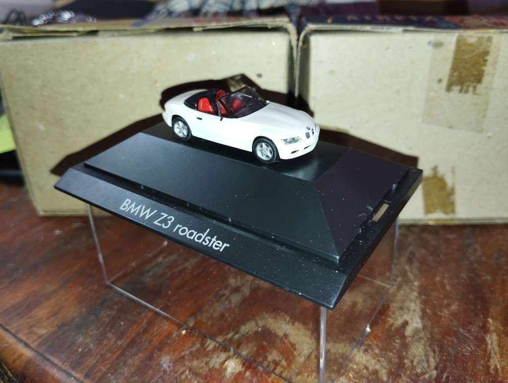 Herpa BMW Z3 Roadster- 1/87 Scale