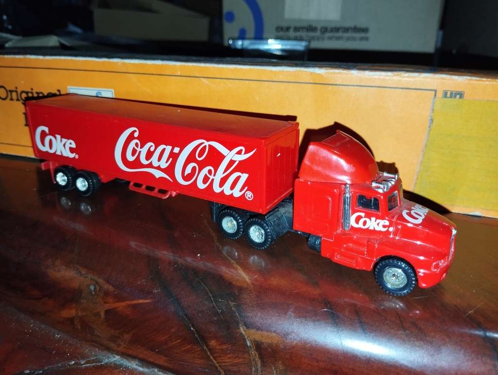Coca Cola Lorry with American Style Rig