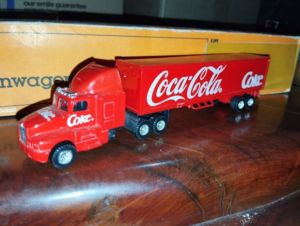 Coca Cola Lorry with American Style Rig