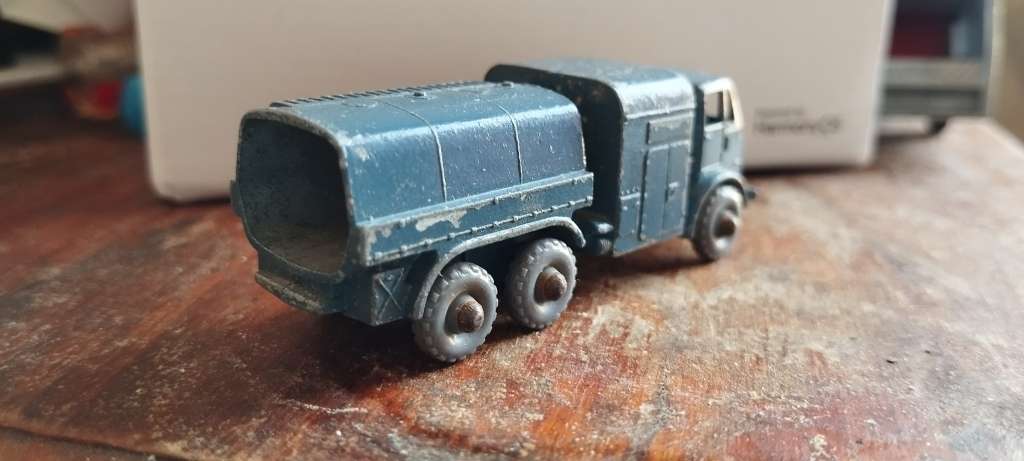 Vintage Matchbox 10 Ton Pressure Refueller - Regular Wheels