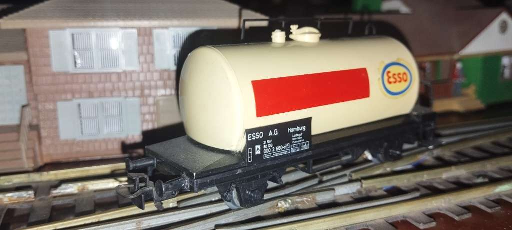 Märklin DB Esso Oil Tanker 4441 - HO AC