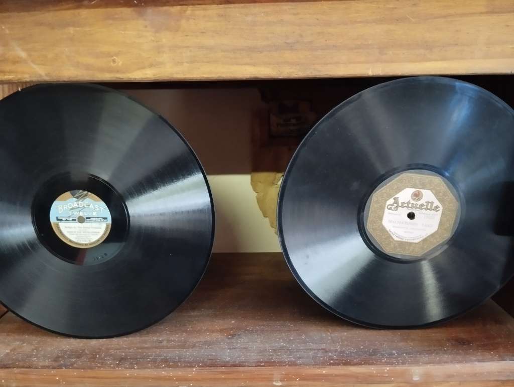 Set of 6 Mixed Gramophone Records - `Rare` Labels, Russia etc