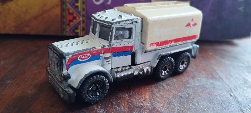 Matchbox Peterbilt Tanker Rig