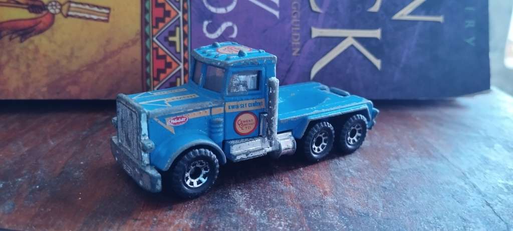 Matchbox Peterbilt Rig