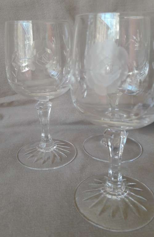 Set x3 Rose Cut Crystal Wine Glasses (a)