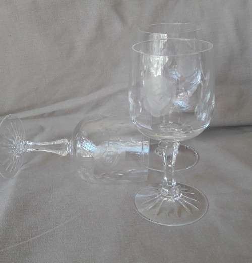 Set x3 Rose Cut Crystal Wine Glasses (a)