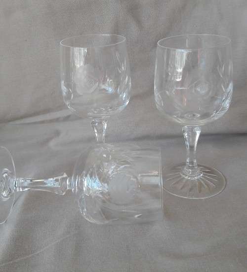 Set x3 Rose Cut Crystal Wine Glasses (a)