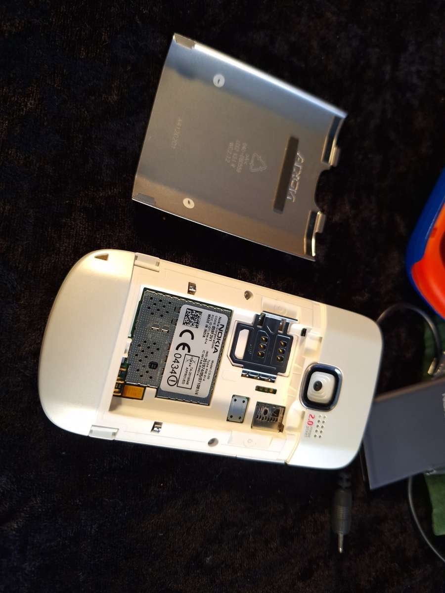 Old Nokia C3 Cell phone