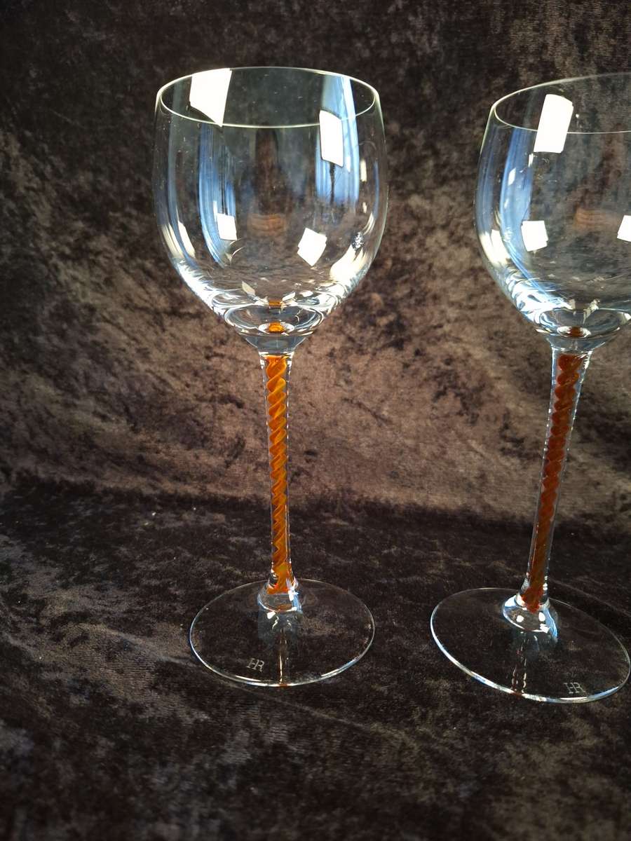 Stunning Set of 2 HR Crystal Red Wine Glasses