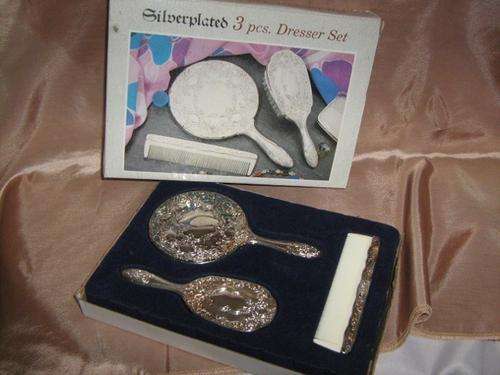 Silver plated 3 piece dresser set
