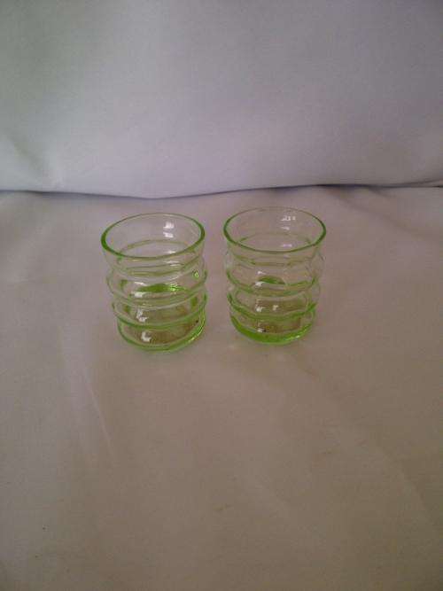 SET X2 GREEN SHOT GLASSES