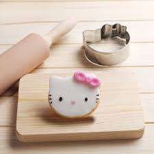 Hello Kitty metal cookie cutter (55mm x 55mm)