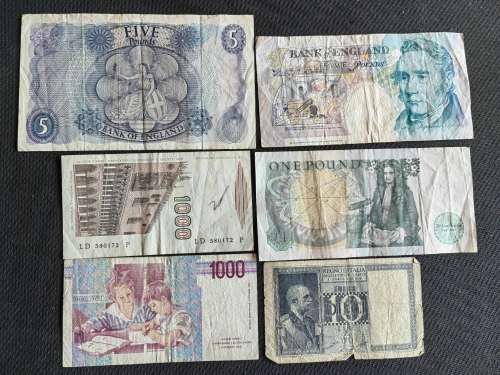 Job lot of Italian & English Bank notes