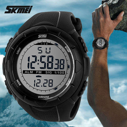Outdoor Adventure Running / Climbing Watch (Black)