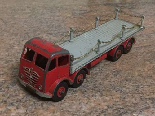 Dinky 905 Foden flatbed truck with chains