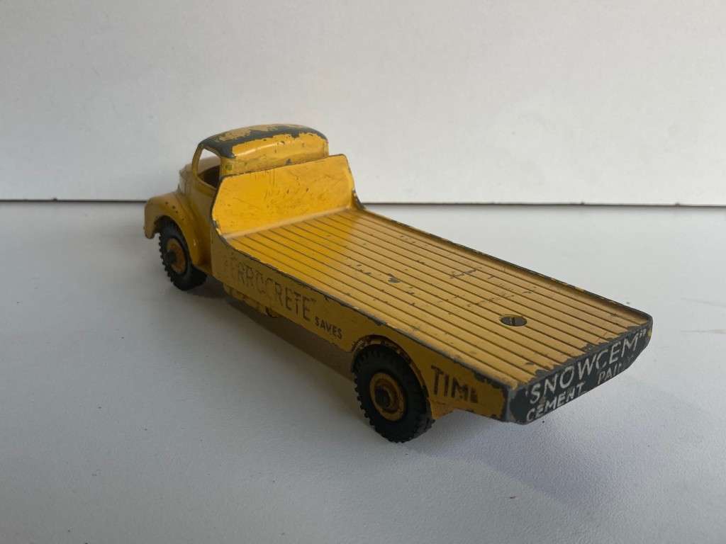 Dinky 419 Leyland Comet cement truck