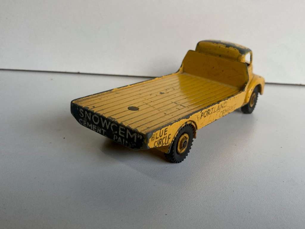 Dinky 419 Leyland Comet cement truck
