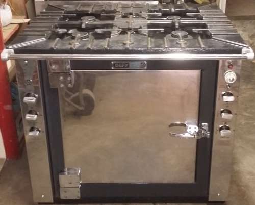 ## STUNNING LARGE COMMERCIAL GAS STOVE ## DEFY G-12  $$  6 burner with gas oven $$