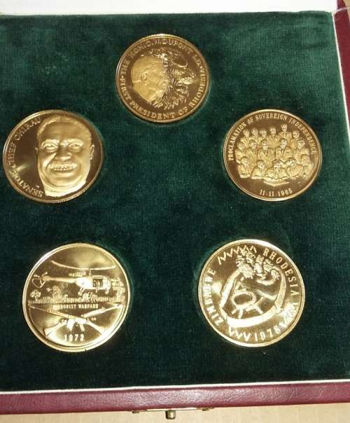 BEAUTIFUL SET OF 5 RHODESIA HISTORY MEDALLIONS  - gilt bronze - 42mm dia  - Set 1688