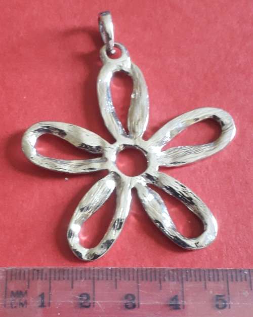 Costume jewellery - Large Pendant - silver plated