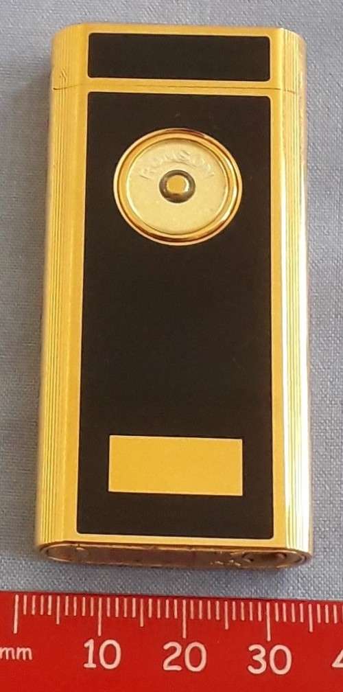 Ronson lighter & leather cover - needs battery and gas - not tested