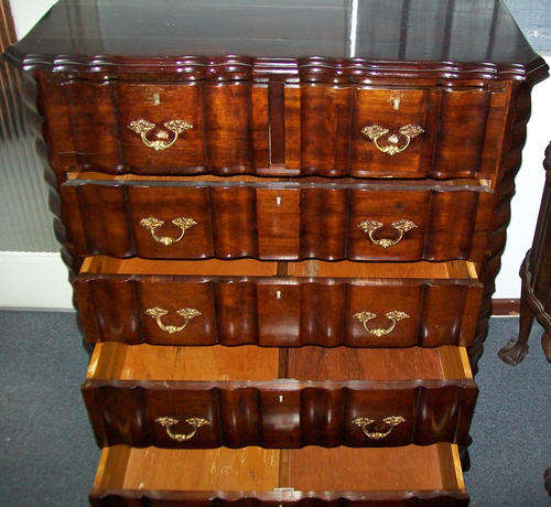 CHEST OF DRAWERS - BALL AND CLAW