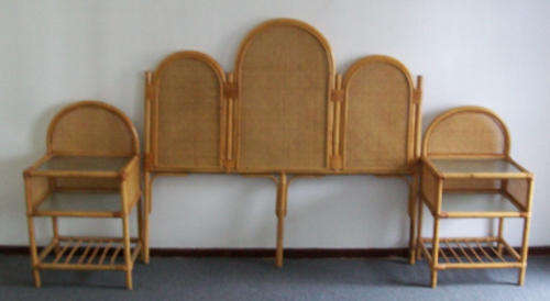 #Low start# Cane headboard (150 cm wide x 137cm high) & 2 matching pedestals (50 w x 90 h x 40 cm d)