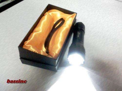 LATE ENTRY CRAZY R1 AUCTION!!!!! SMALL SUN ZY-159 CREE LED TORCH