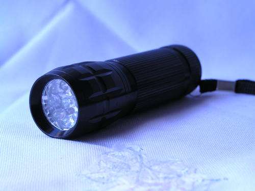 NEW! 9 LED FLASHLIGHT