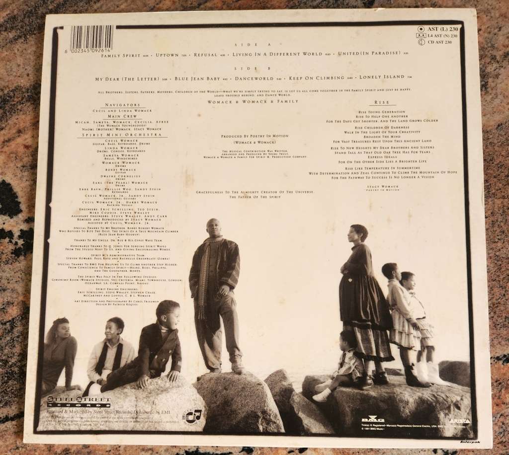 WOMACK & WOMACK Family Spirit (VG+/VG+) Arista AST (L) 230 SA Pressing 1991 - RARE