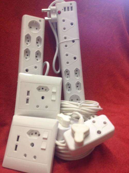 Combo-2 x 8 Way Multi plug (3USB),2 x Wall Socket(2USB)5&10M extension cord - All for 1 bid