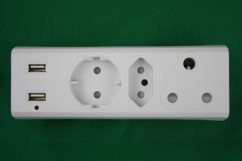 4 way multiplug with 2 USB ports - Charge Phone,tablet,ipad etc. 3 For 1 Bid