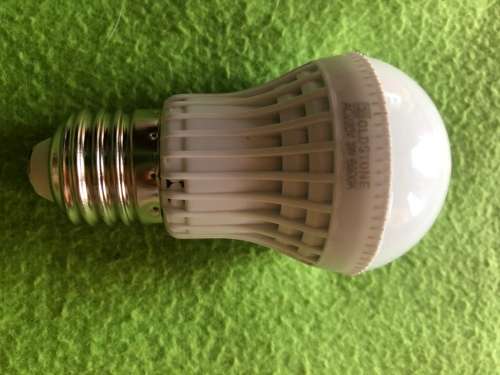 3 Watt Energy Saver,Cool day Light,Compact size Globe - Screw Type- 3 For 1 Bid