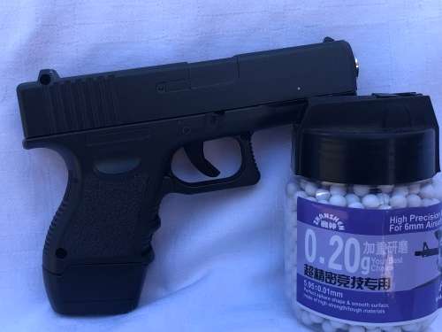 G16 Zinc Alloy Shell Airsoft Gun - Bullets included