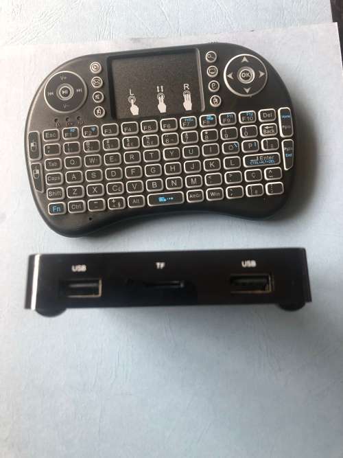 4K Smart TV Box with Mini Wireless Keyboard