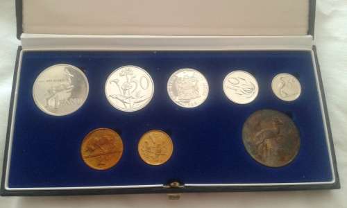 1989 PROOF SET WITH TWO  R1 COINS  ----NO GOLD