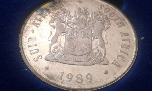 1989 PROOF SET WITH TWO  R1 COINS  ----NO GOLD