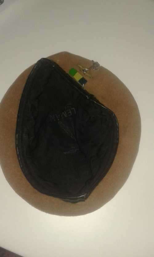 Beret with Jimmy badge and balkie
