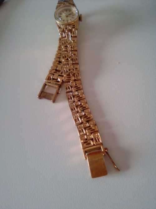 VINTAGE SEIKO LADIES DRESS  WATCH  (GOLD PLATED) WORKING CONDITION