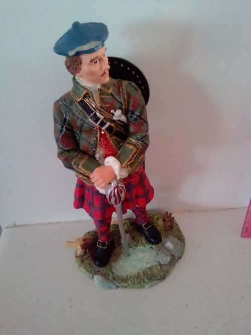 SCOTTISH HIGHLAND  FIGURINE