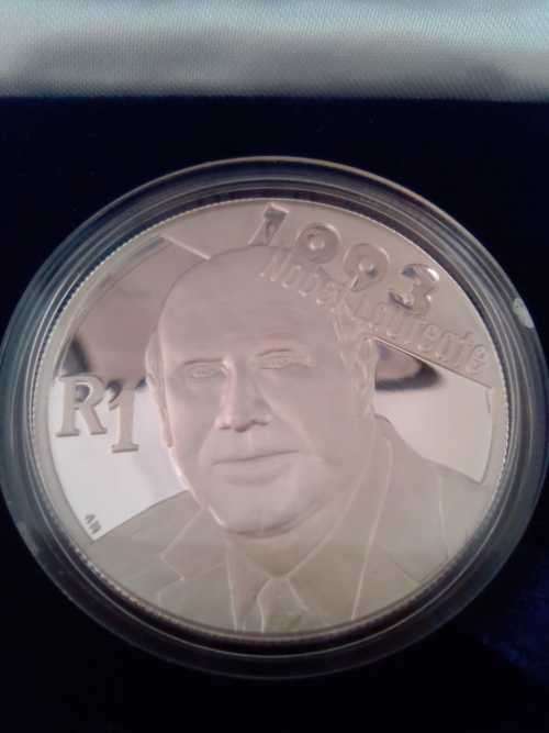 Silver Low start:   2007 F.W. DE KLERK STERLING SILVER PROOF COIN IN  SA MINT BOX WITH CERTIFICATE