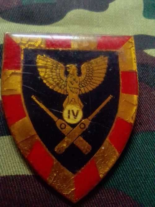 SADF 4 FIELD REGIMENT SHOULDER FLASH  ****LOW START***