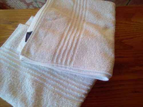 BATH TOWELS WHITE - Bid per towel