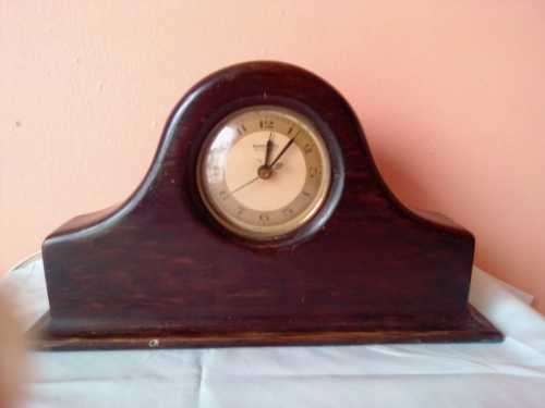 MANTEL CLOCKS (X2 WORKING) HAMMOND MANTEL SYNCHRONOUS ELECTRIC & PINK VINTAGE CLOCK